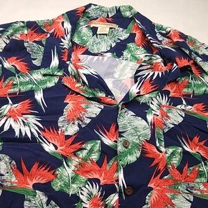Island passport short sleeve casual button down